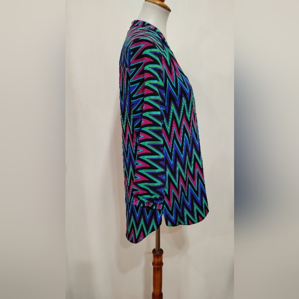 Vibrant Chevron Pattern Silk Blouse - image 6